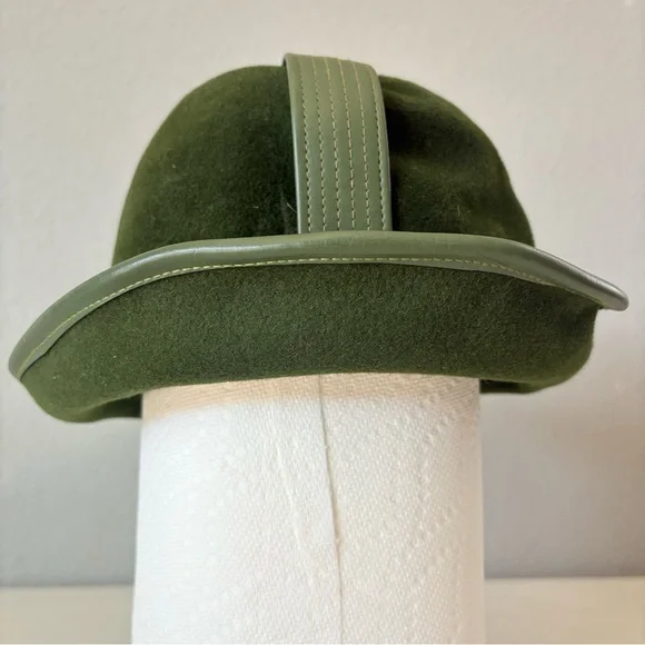 Women's Church Hat Green Retro Felt Made in Italy Brim Size 22.5 The Hat Rack - Picture 8 of 8